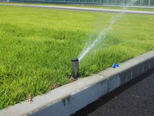 【植栽/植樹帯かん水】工場内の植栽かん水（千葉県茂原市）